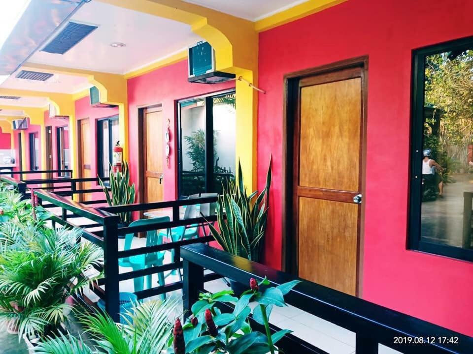 Amelia Homestay Puerto Princesa Luaran gambar